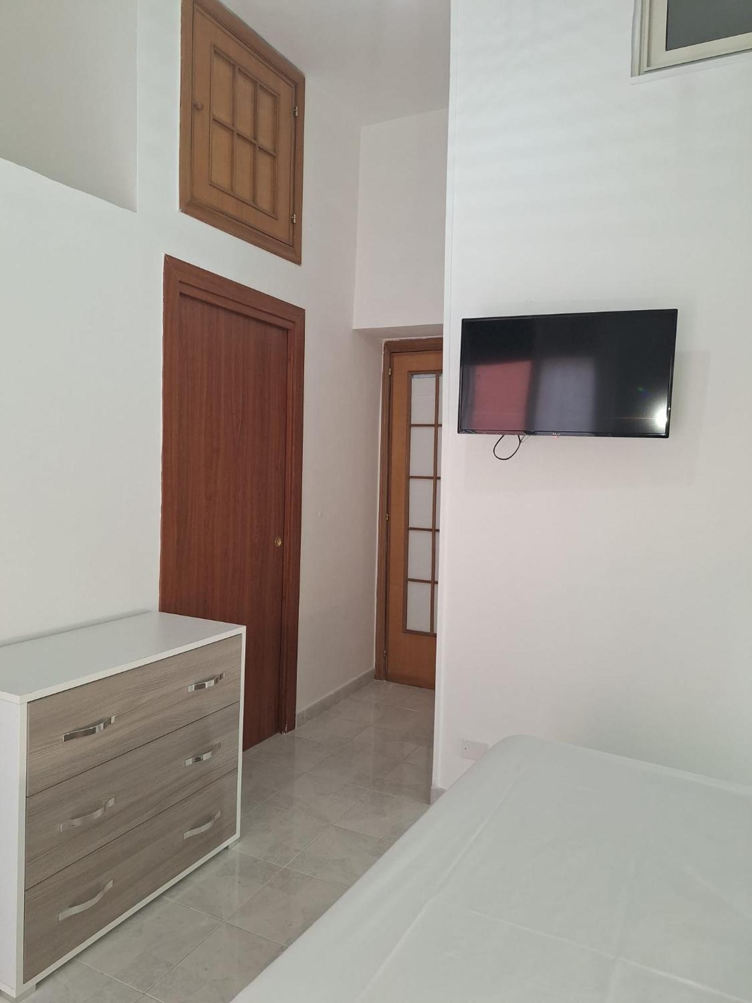 Cisterna'S House Hotel Naples Room photo